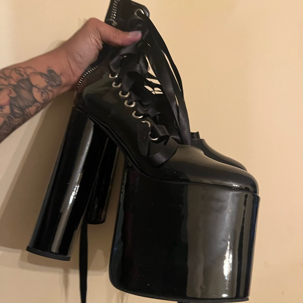 Current Mood Black Platforms ! . - image 4